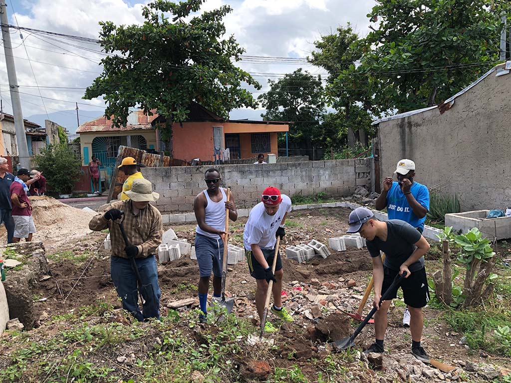Volunteers work hard in Jamaica