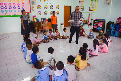 Bro. Ron Fratzke SVD teaches kindergarten children
