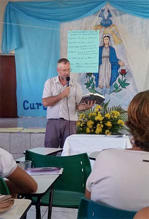 Bro Alfonso teaches a bible class